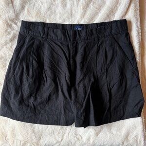 Gap Black Linen Blend 360 High Rise Short